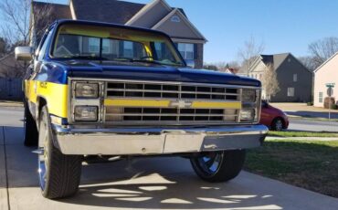 Chevrolet-Silverado-1986-custom-109435-5