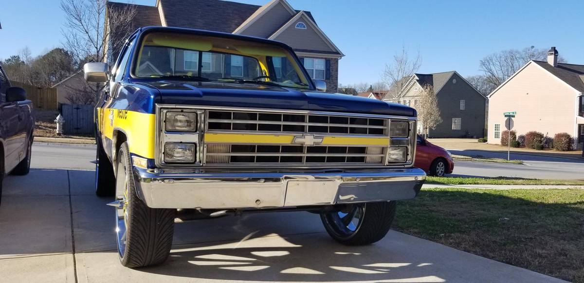 Chevrolet-Silverado-1986-custom-109435-5