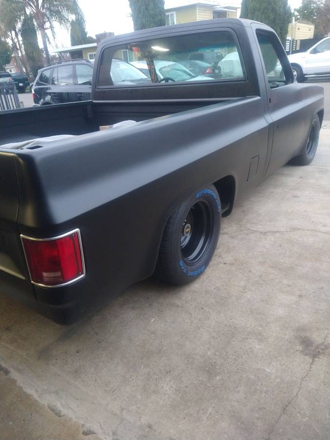 Chevrolet-Silverado-1987-black-202777-1