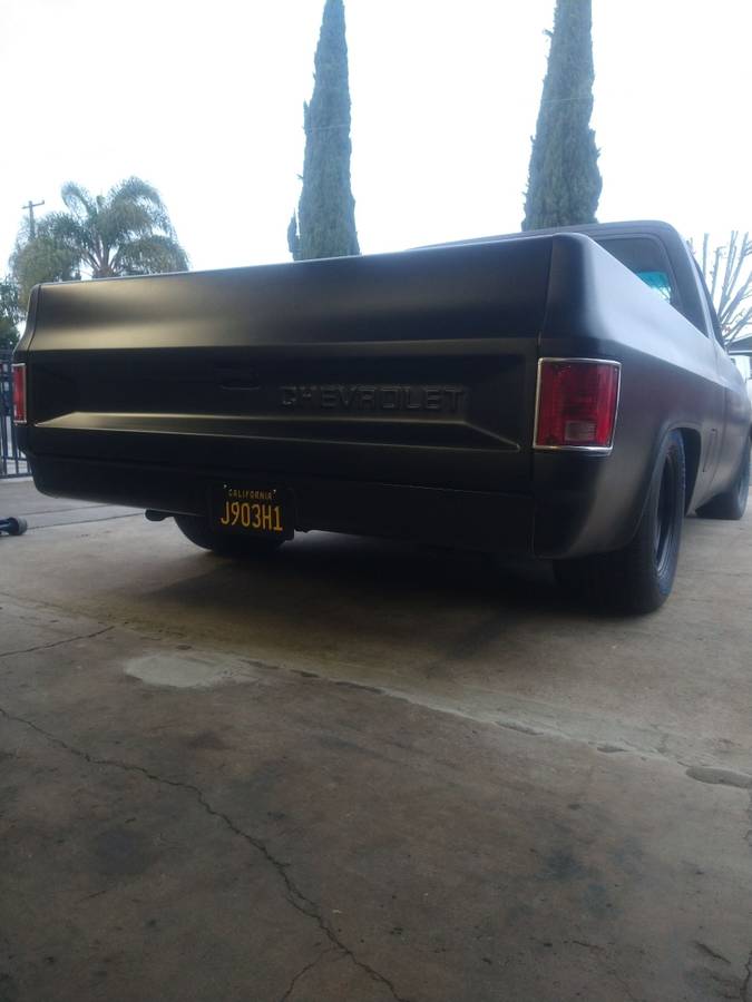 Chevrolet-Silverado-1987-black-202777-3