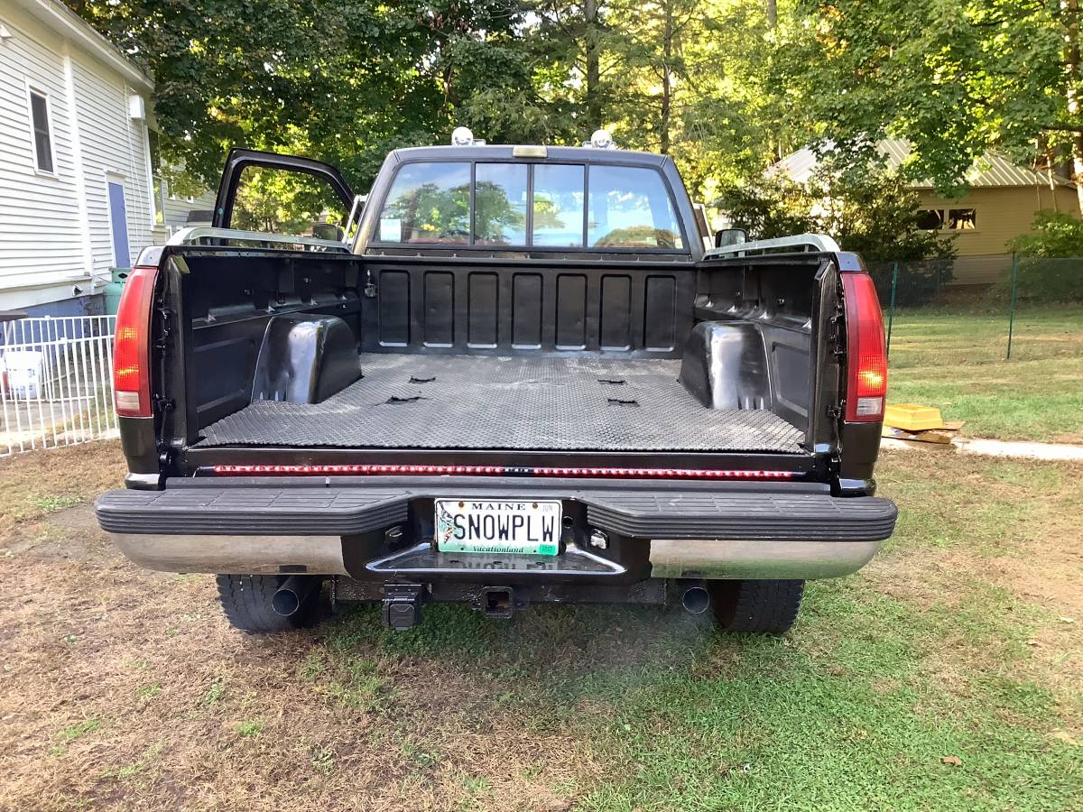 Chevrolet-Silverado-1988-black-265541-1