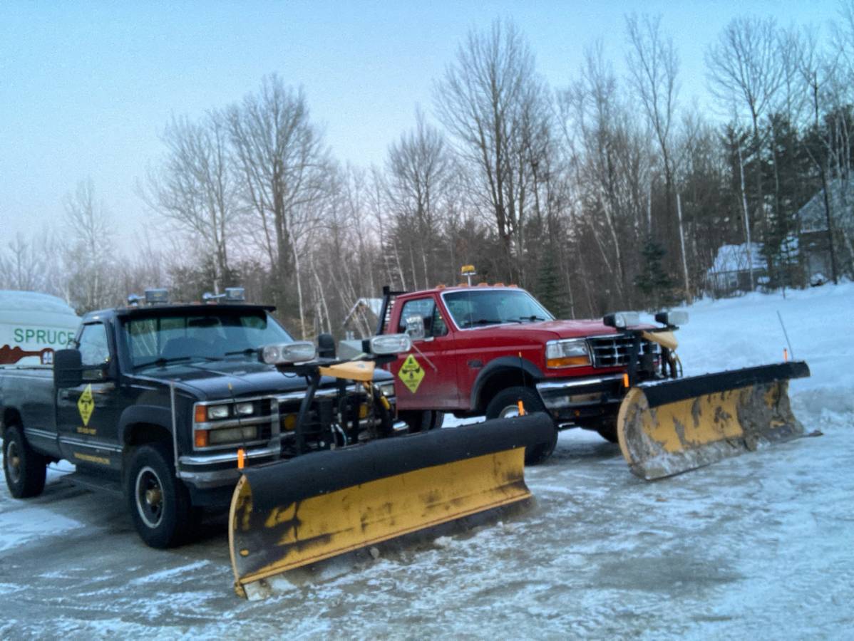 Chevrolet-Silverado-1988-black-265541-14