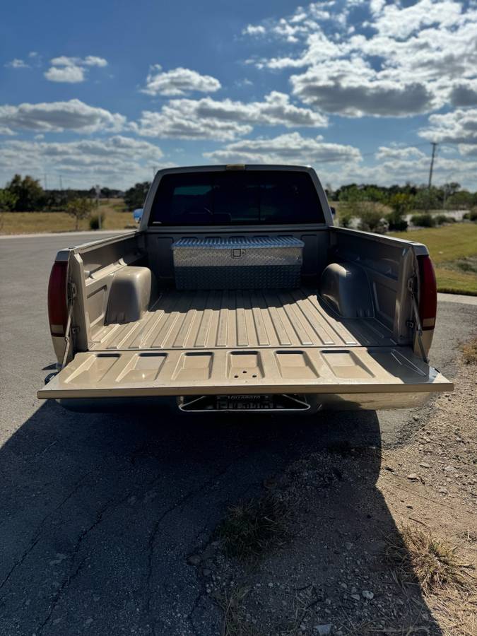 Chevrolet-Silverado-1990-yellow-453554-2