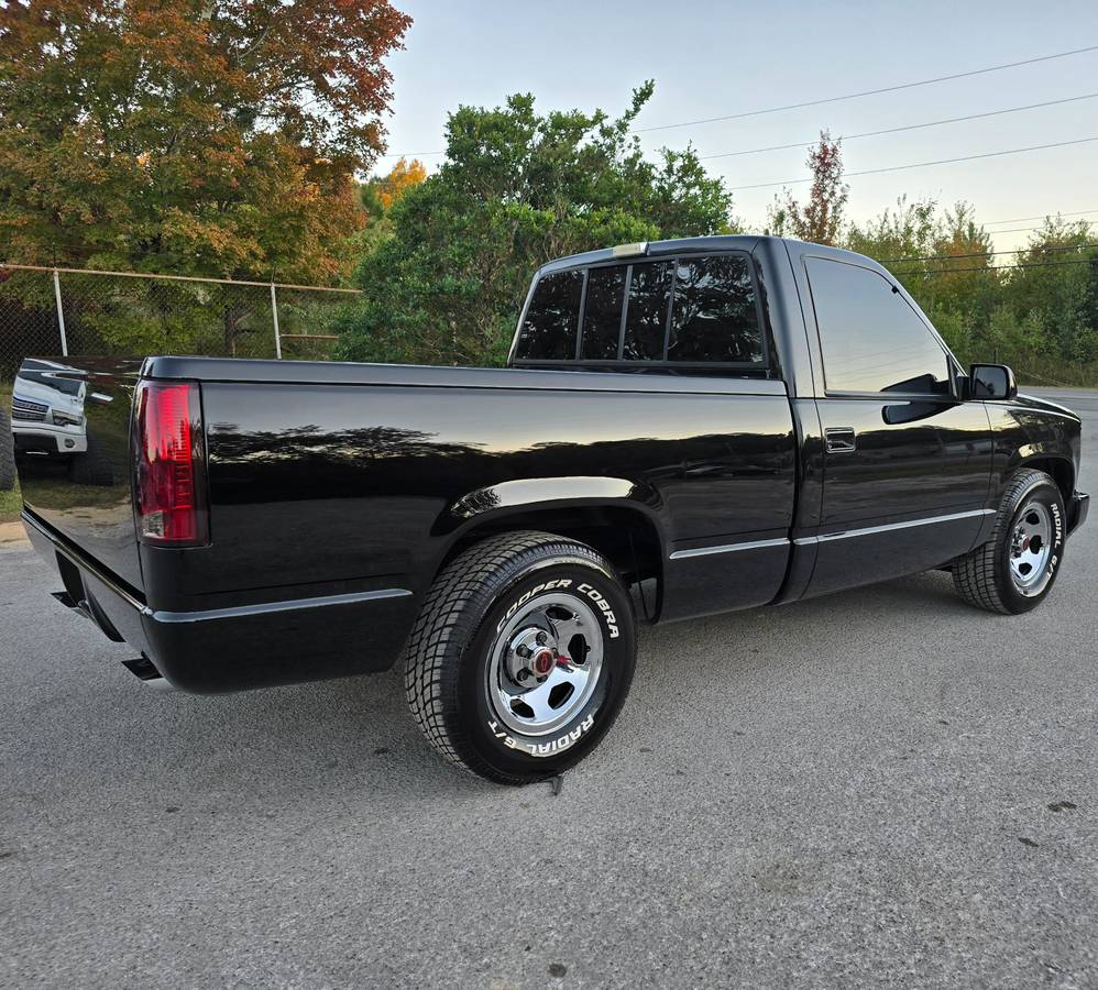 Chevrolet-Silverado-1991-black-157715-4