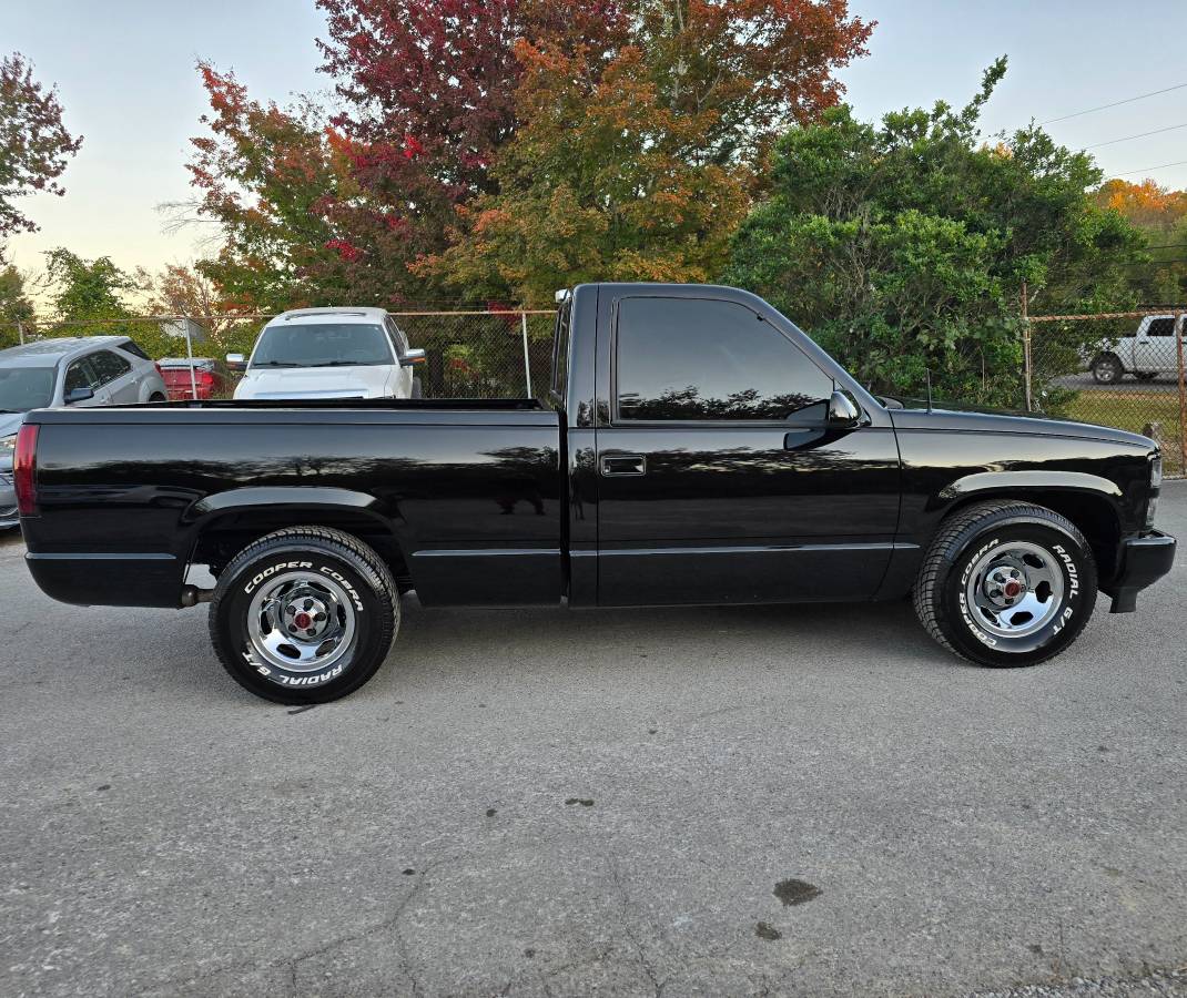 Chevrolet-Silverado-1991-black-157715-5