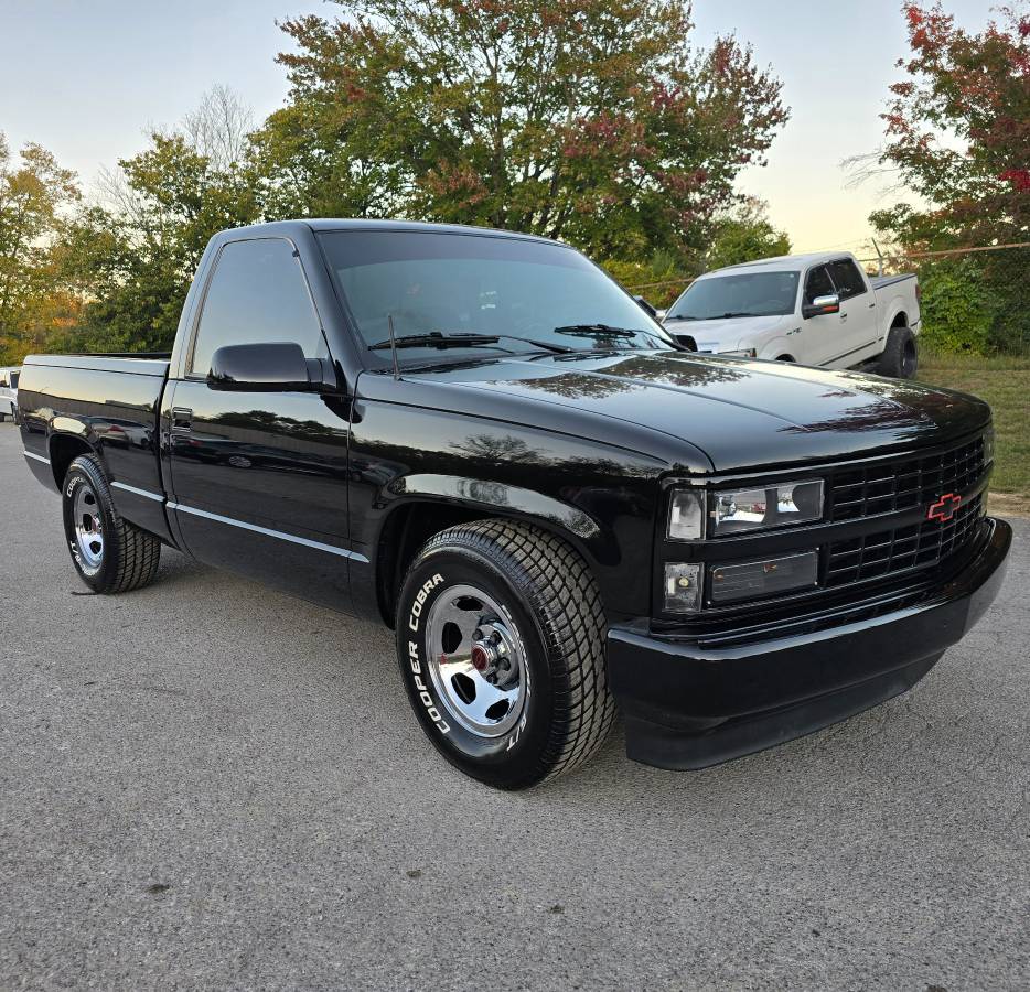 Chevrolet-Silverado-1991-black-157715-6