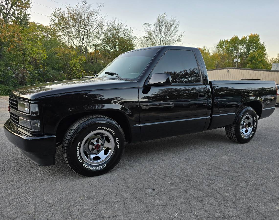 Chevrolet-Silverado-1991-black-157715