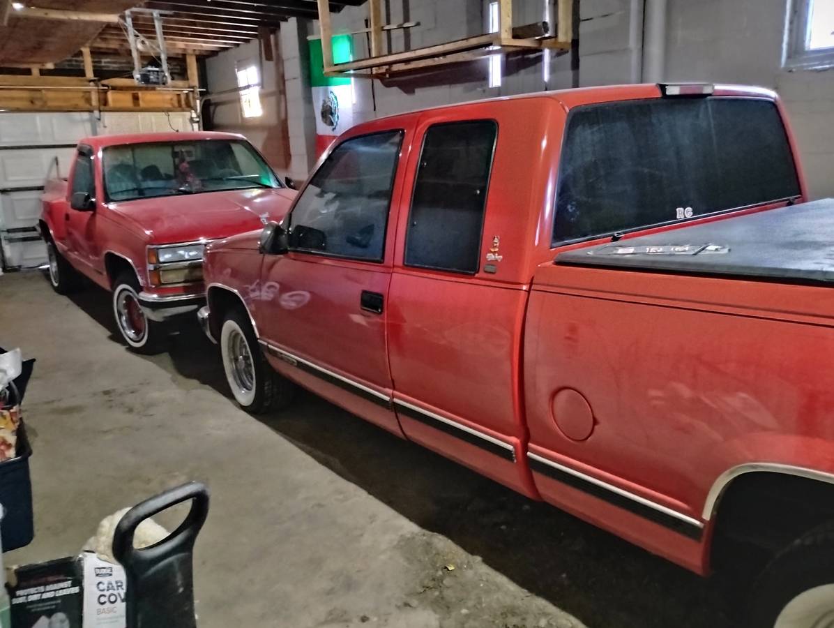 Chevrolet-Silverado-1993-red-321868-2