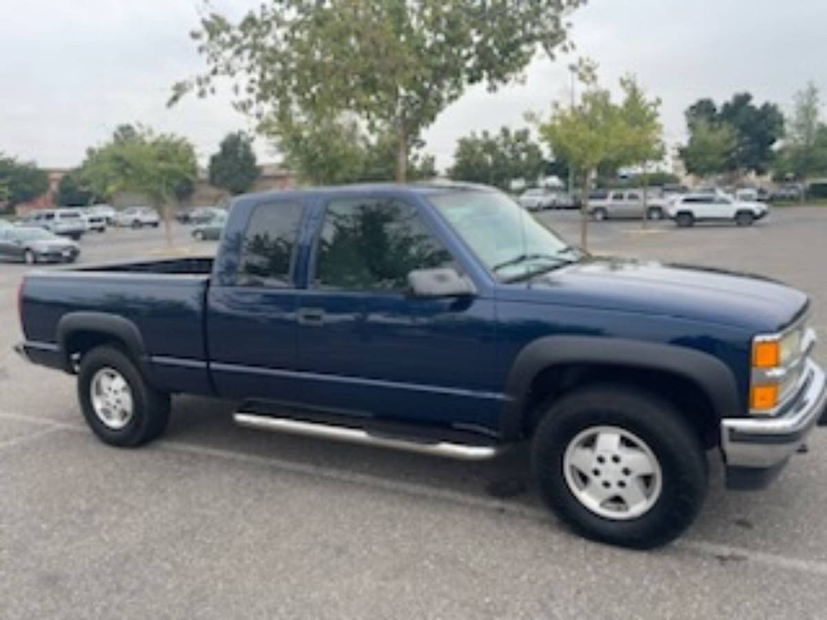 Chevrolet-Silverado-1995-blue-257494-5