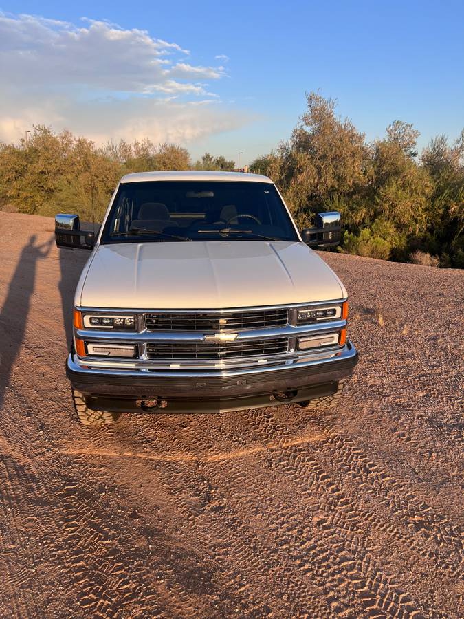 Chevrolet-Silverado-1995-white-259908-6