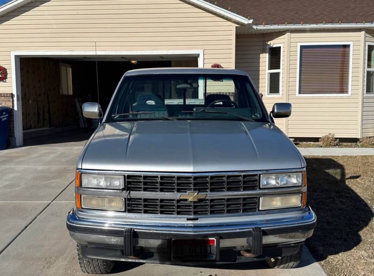 Chevrolet-Silverado-2500-diesel-1992-433529-2