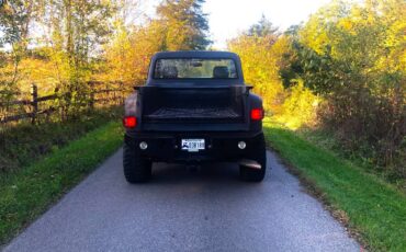 Chevrolet-Silverado-2500hd-1968-custom-805-3