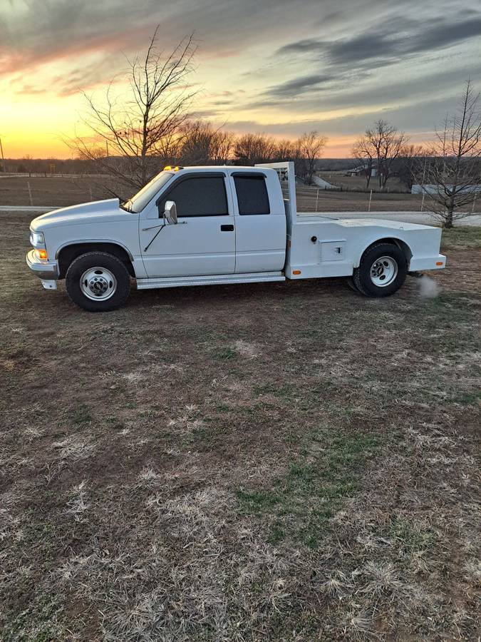 Chevrolet-Silverado-3500-1995-white-245009-4