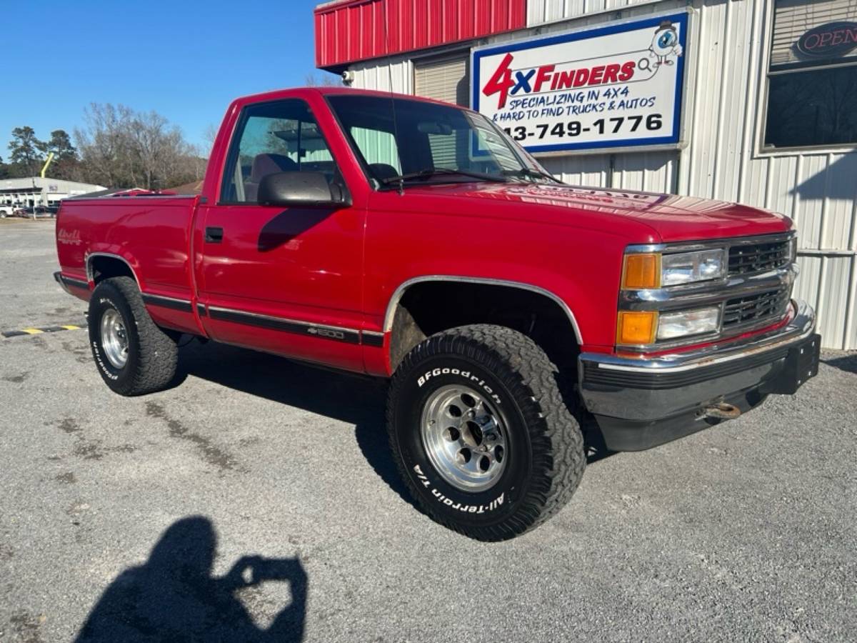 Chevrolet-Silverado-4x4-1995-red-321868