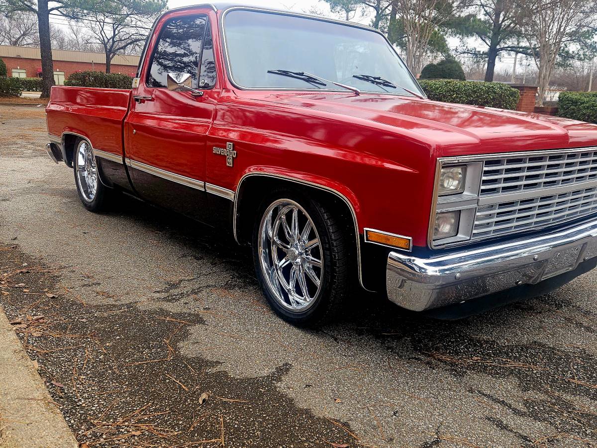 Chevrolet-Silverado-c10-1984-151474-3