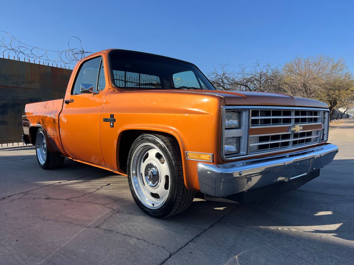 Chevrolet-Silverado-c10-1985-35763-17