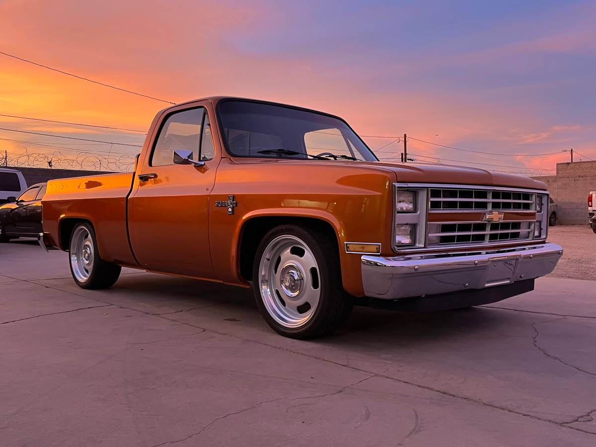 Chevrolet-Silverado-c10-1985-35763-18