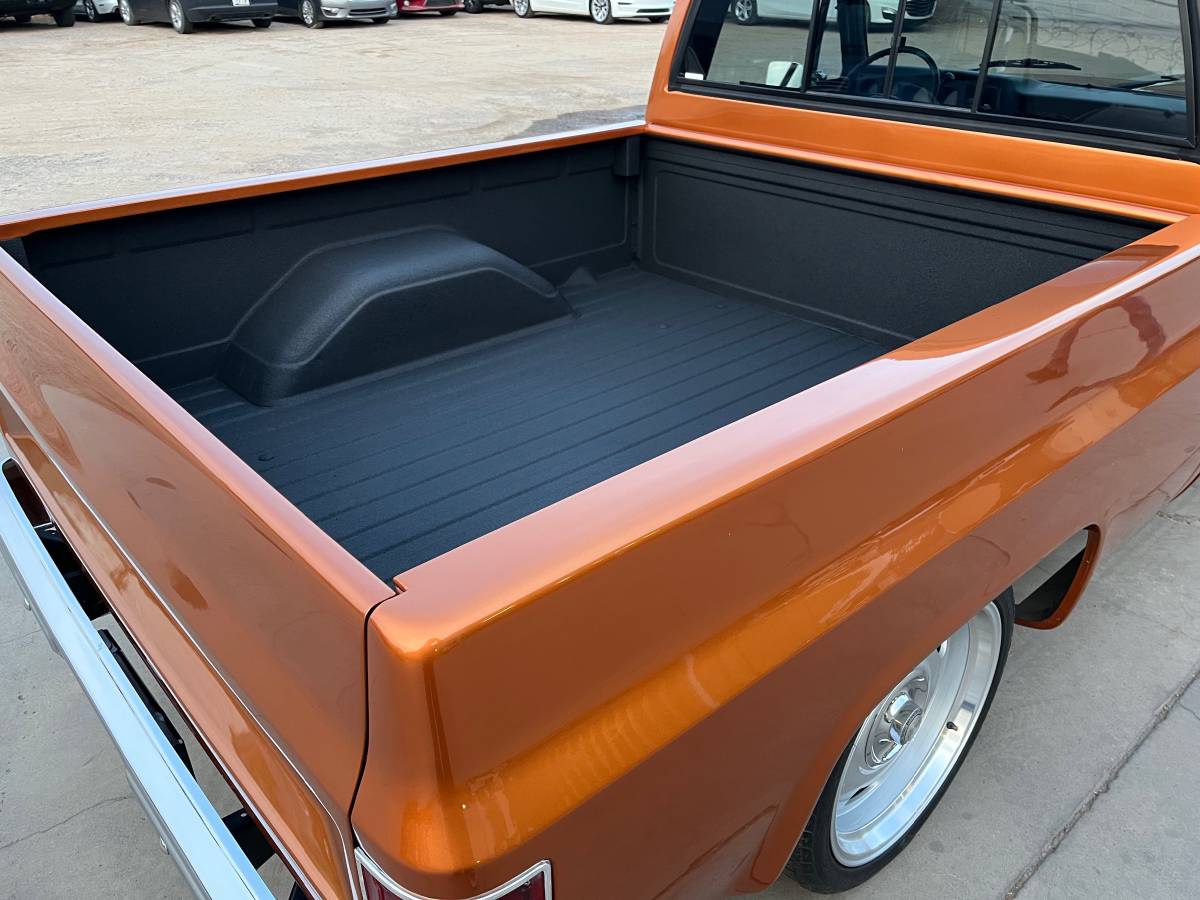 Chevrolet-Silverado-c10-1985-35763-19