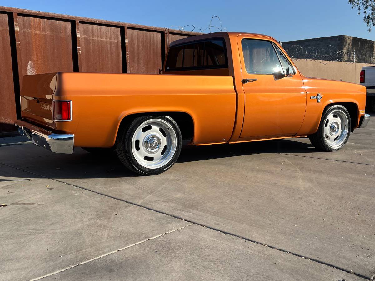 Chevrolet-Silverado-c10-1985-35763-2