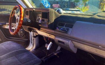 Chevrolet-Silverado-stepside-1993-white-15128-5