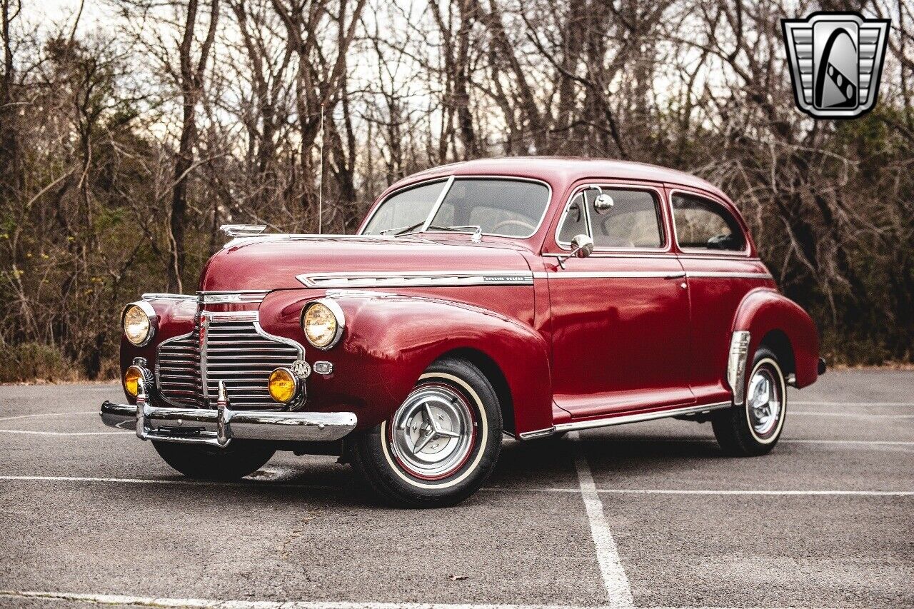 Chevrolet-Special-Deluxe-1941-Red-Tan-145393-2