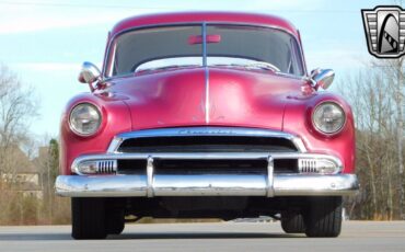 Chevrolet-Special-Deluxe-Coupe-1951-Raspberry-metallic-White-409-2