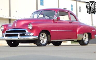 Chevrolet-Special-Deluxe-Coupe-1951-Raspberry-metallic-White-409-3