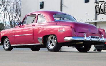 Chevrolet-Special-Deluxe-Coupe-1951-Raspberry-metallic-White-409-5