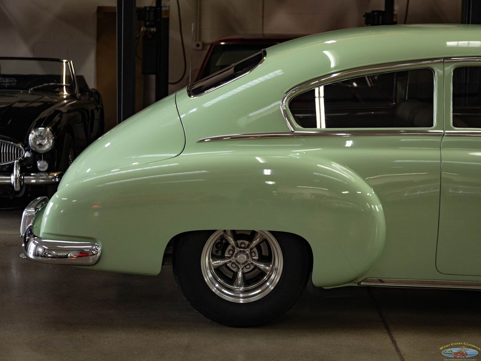 Chevrolet-Special-Fleetline-Berline-1950-Green-Tan-3438-1