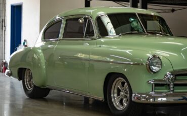 Chevrolet-Special-Fleetline-Berline-1950-Green-Tan-3438-10