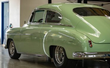 Chevrolet-Special-Fleetline-Berline-1950-Green-Tan-3438-21