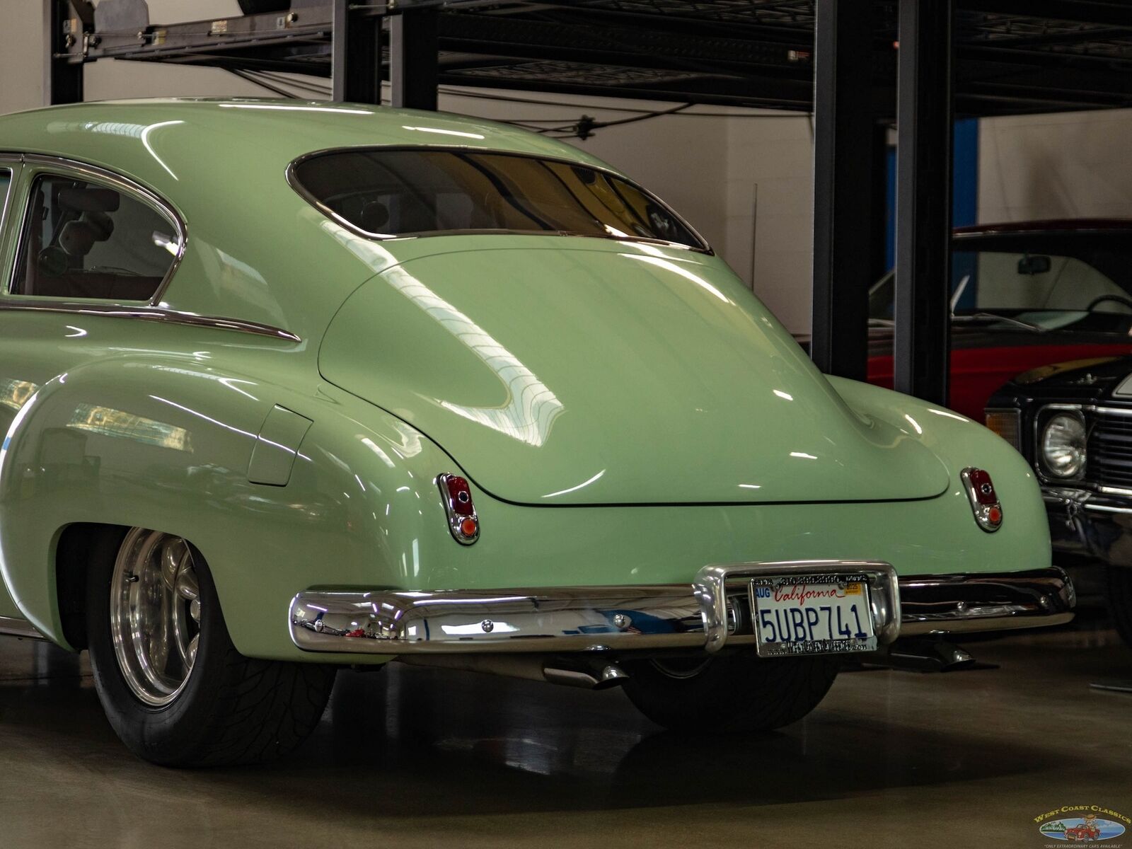 Chevrolet-Special-Fleetline-Berline-1950-Green-Tan-3438-22