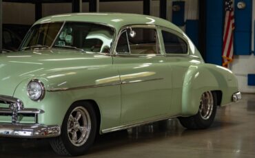 Chevrolet-Special-Fleetline-Berline-1950-Green-Tan-3438-8