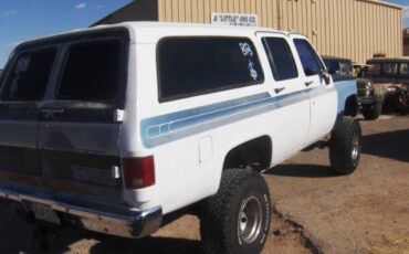 Chevrolet-Suburban-1500-4x4-1988-white-92236-5