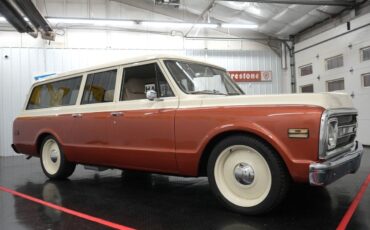 Chevrolet-Suburban-1969-Cream-and-Copper-Beige-0-20