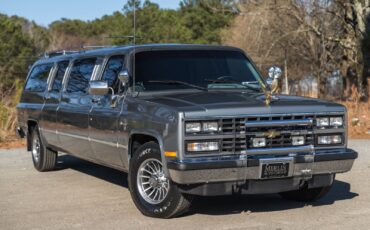 Chevrolet-Suburban-1988-Gray-Gray-0-5