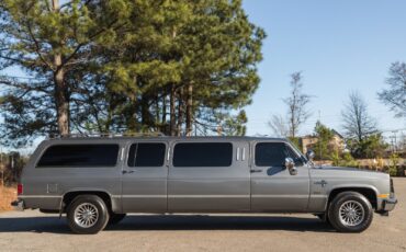 Chevrolet-Suburban-1988-Gray-Gray-0-6