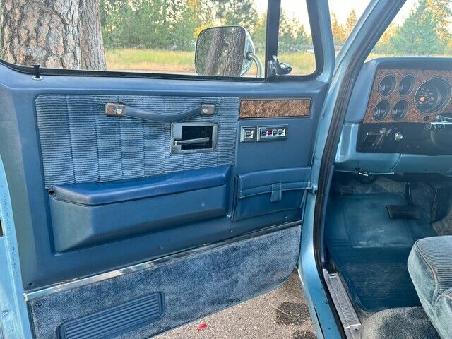 Chevrolet-Suburban-1989-Blue-Blue-118287-14