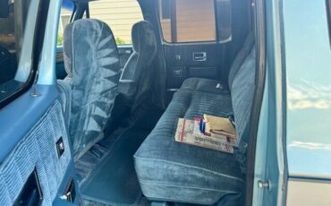 Chevrolet-Suburban-1989-Blue-Blue-118287-17