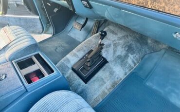 Chevrolet-Suburban-1989-Blue-Blue-118287-28