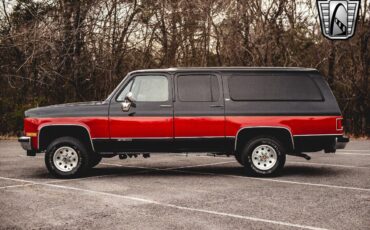 Chevrolet-Suburban-1991-Black-Gray-117106-3