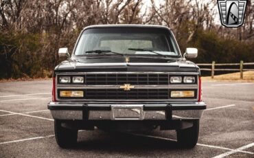 Chevrolet-Suburban-1991-Black-Gray-117106-9