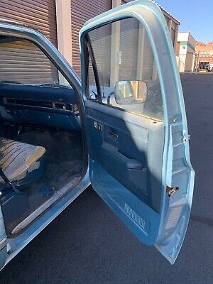 Chevrolet-Suburban-1991-Blue-159325-10