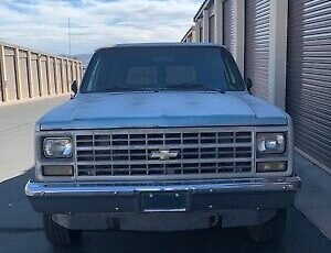 Chevrolet-Suburban-1991-Blue-159325-3