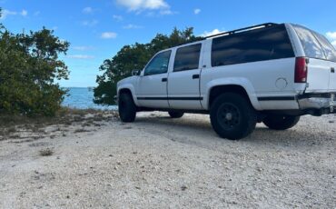 Chevrolet-Suburban-1994-White-Tan-117482-11