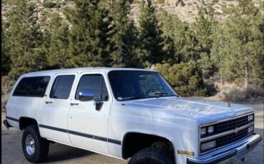 Chevrolet-Suburban-2500-1990-white-370148