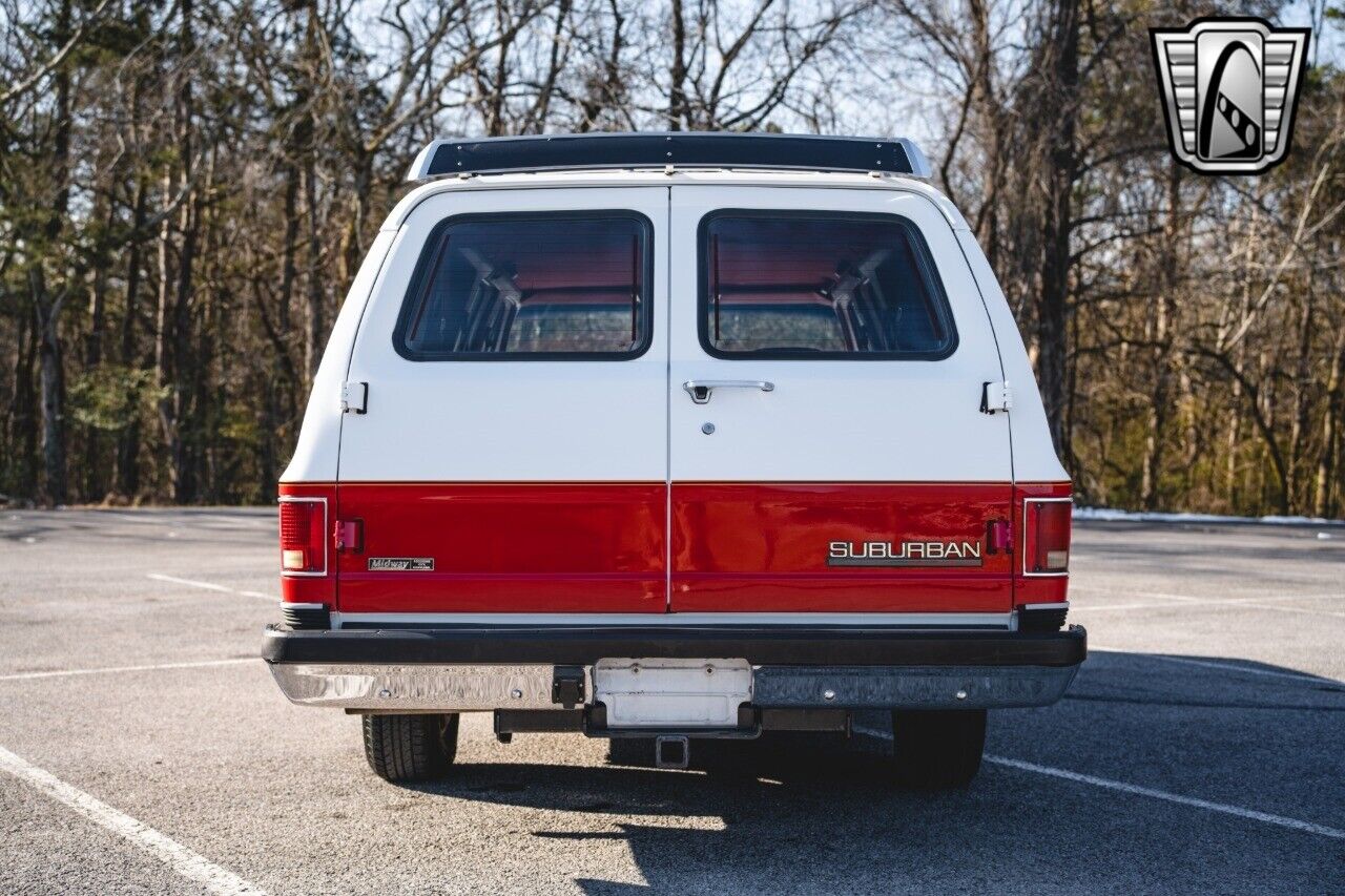 Chevrolet-Suburban-Cabriolet-1991-Red-Red-176849-5