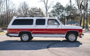 Chevrolet-Suburban-Cabriolet-1991-Red-Red-176849-7