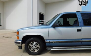 Chevrolet-Suburban-Cabriolet-1995-Blue-Blue-265658-5