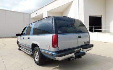 Chevrolet-Suburban-Cabriolet-1995-Blue-Blue-265658-8